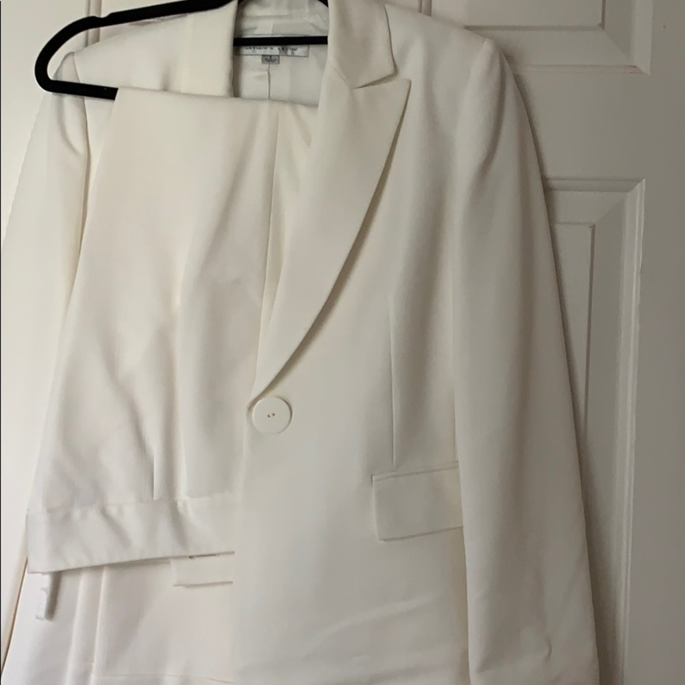 Business pantsuit, heavy weight, winter white